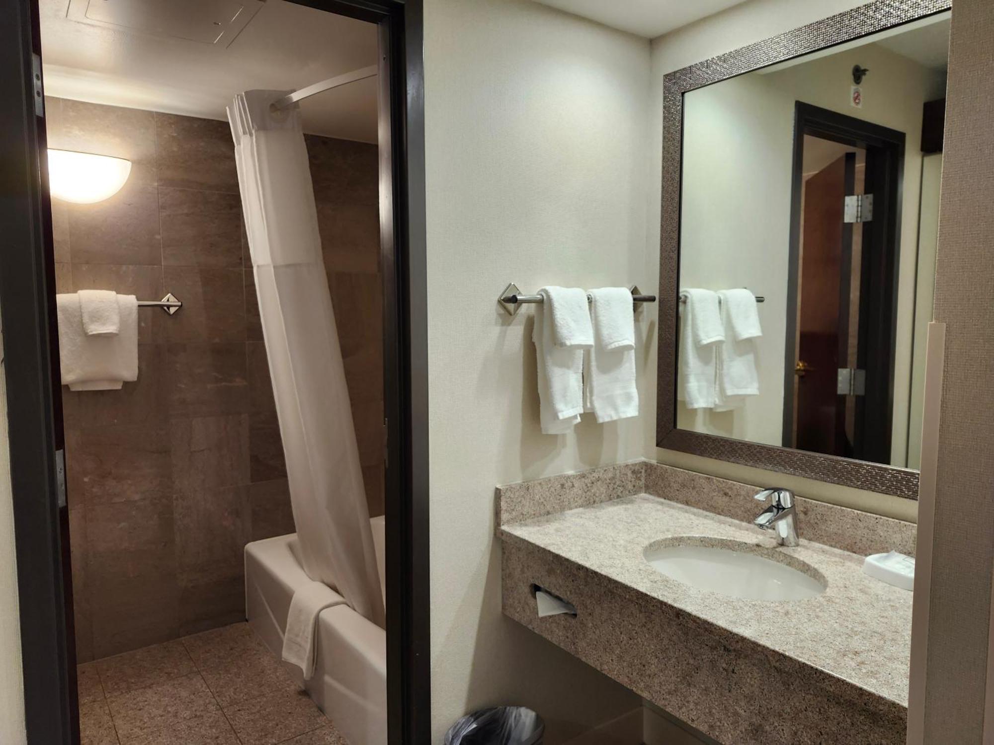 Heritage Inn & Suites St Louis Fenton, Trademark By Wyndham Εξωτερικό φωτογραφία